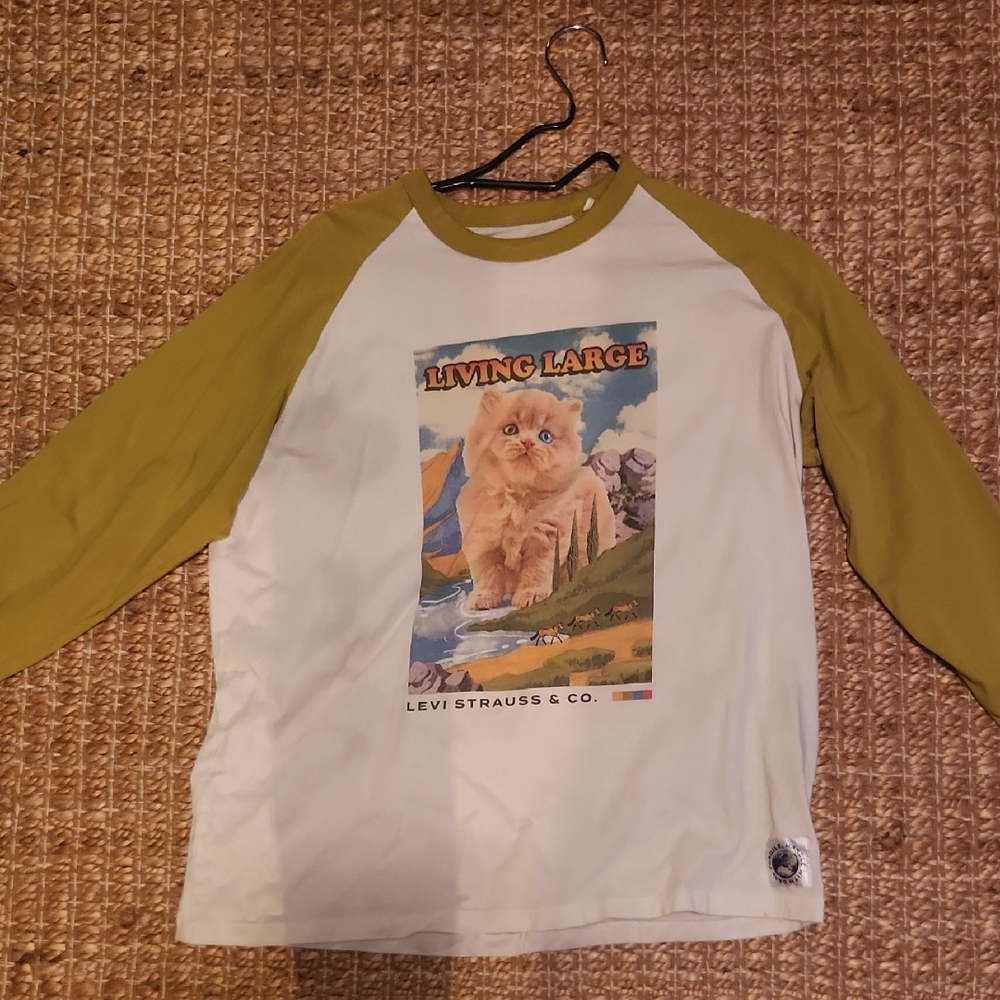 Levi's White and Green Kitten Cute Oversized Small Tee